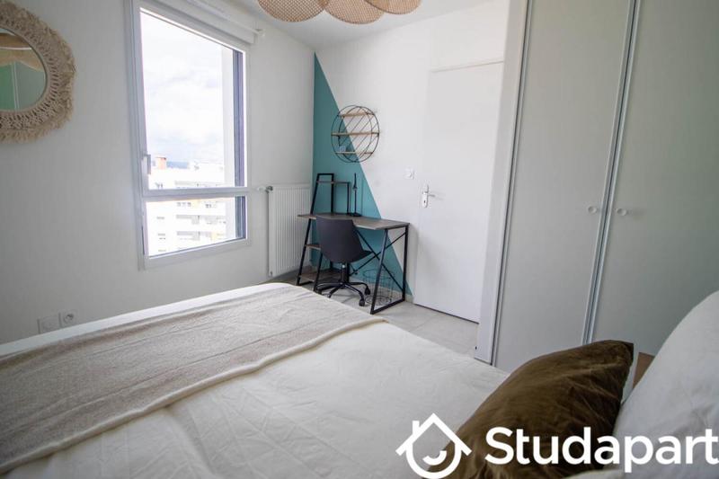 Chambre - 10 m² - 1 pièce