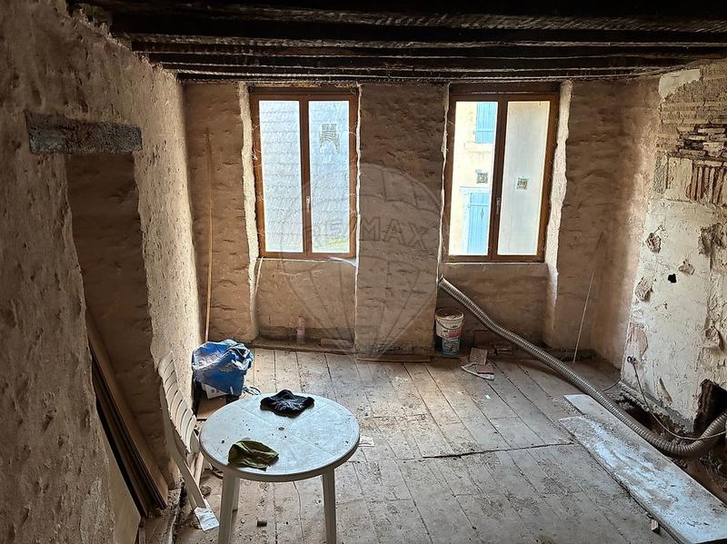 Maison en pierre - 102 m² - 4 pièces