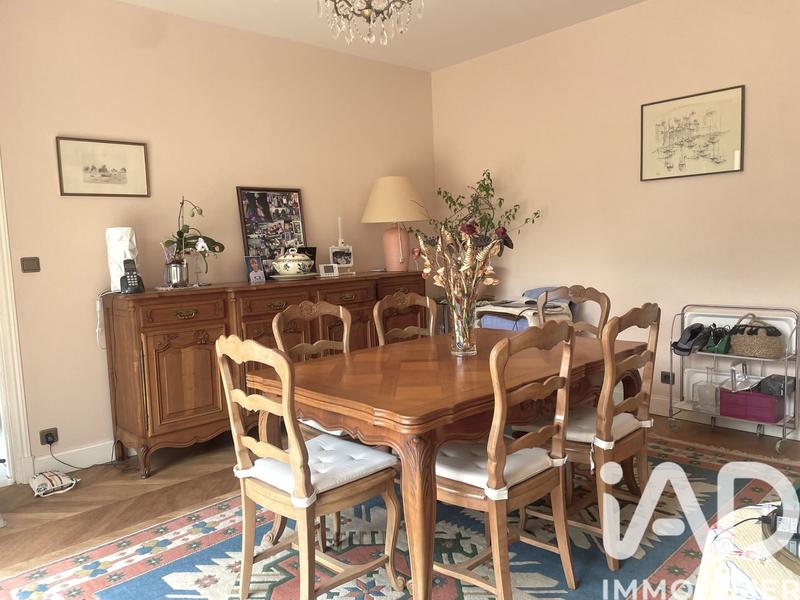 Maison - 252 m² - 7 pièces