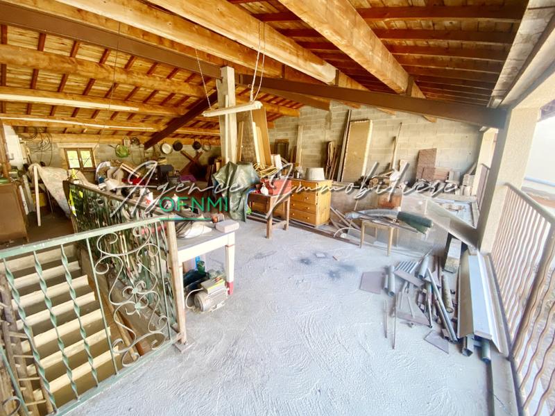 Maison - 365 m² - 5 pièces