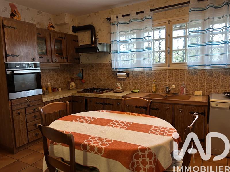 Maison - 231 m² - 9 pièces