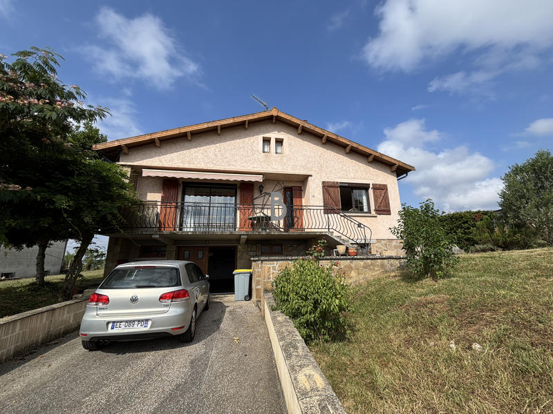 Maison - 98 m² - 4 pièces