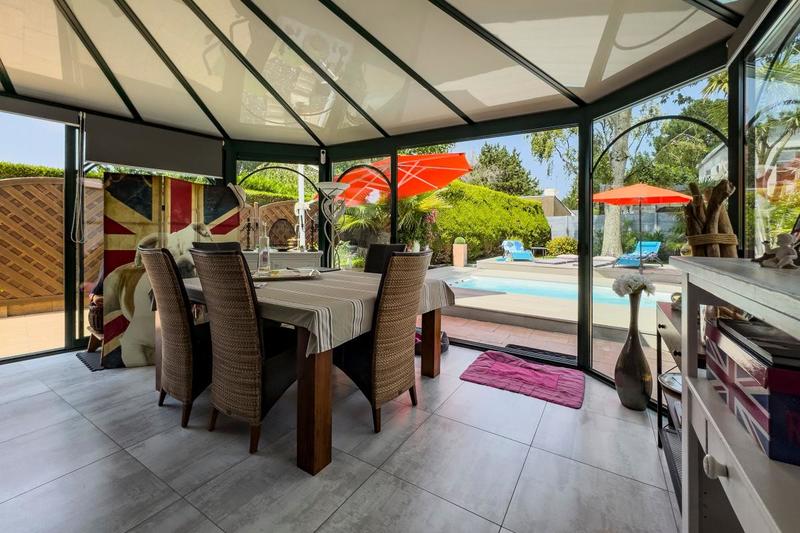 Villa - 165 m² - 6 pièces