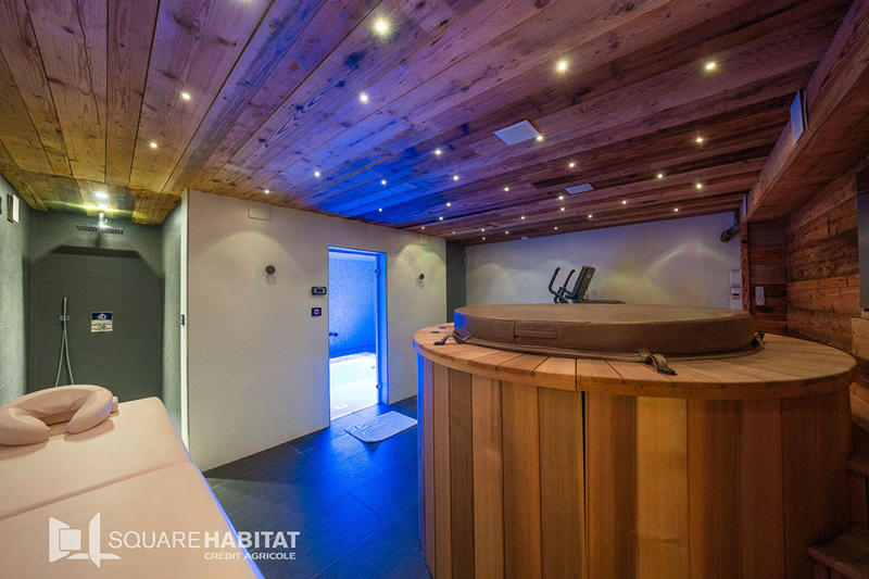 Châlet - 326 m² - 11 pièces