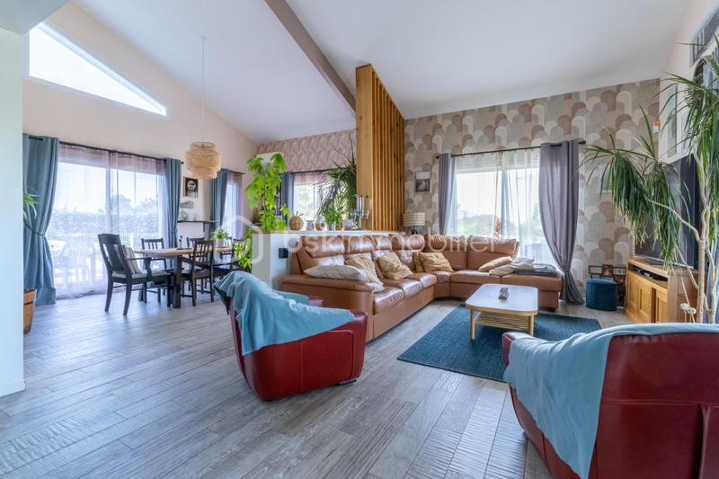 Maison - 181 m² - 7 pièces