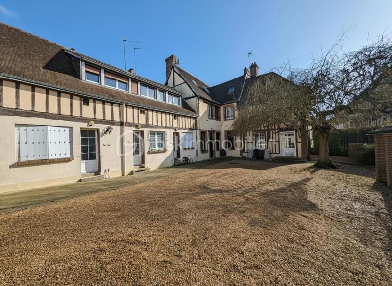 Immeuble - 652 m² - 11 pièces