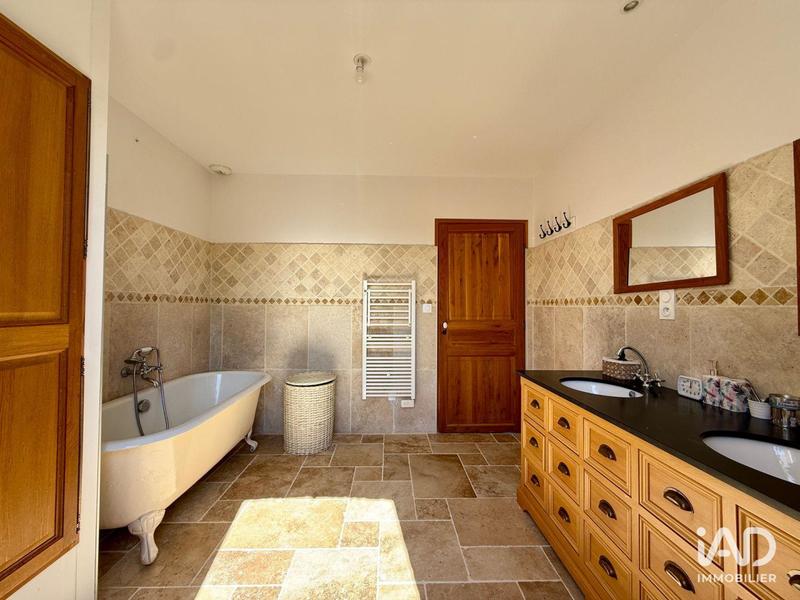 Maison - 170 m² - 5 pièces