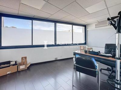 Local commercial - 78 m² - 4 pièces