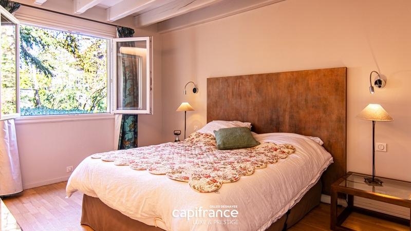 Villa - 226 m² - 8 pièces