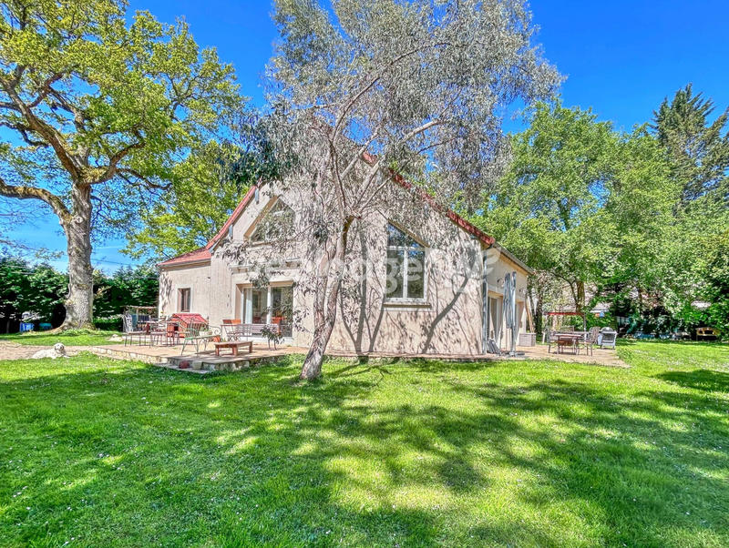 Maison ancienne - 216 m² - 8 pièces