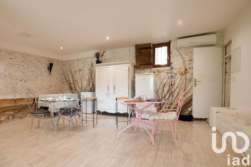 Maison - 242 m² - 7 pièces