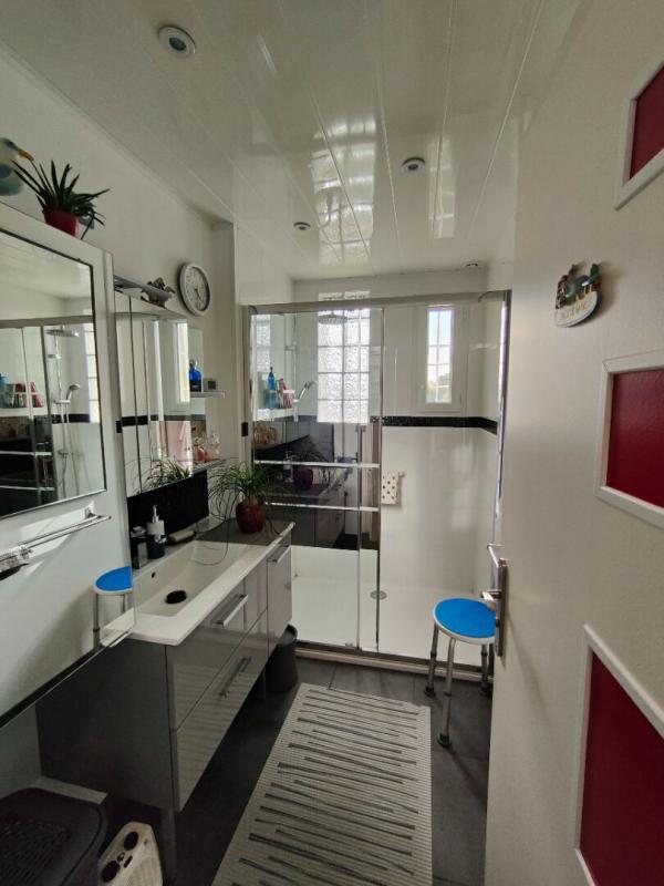 Maison - 101 m² - 5 pièces