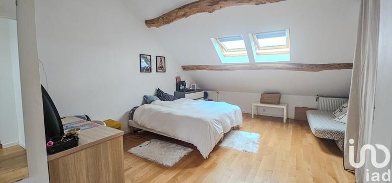 Maison - 235 m² - 8 pièces