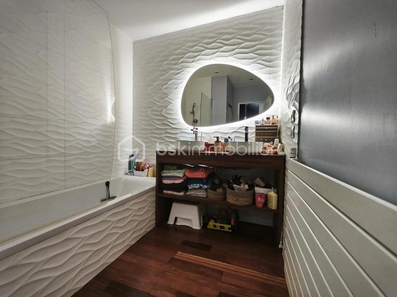 Maison - 138 m² - 6 pièces