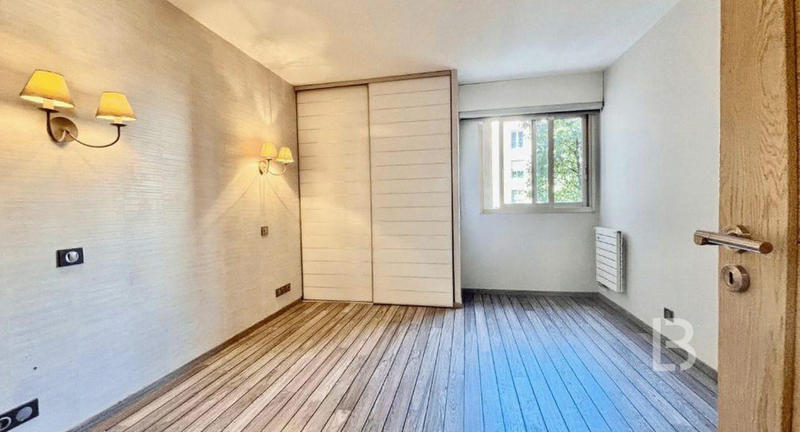 Appartement - 84 m² - 4 pièces