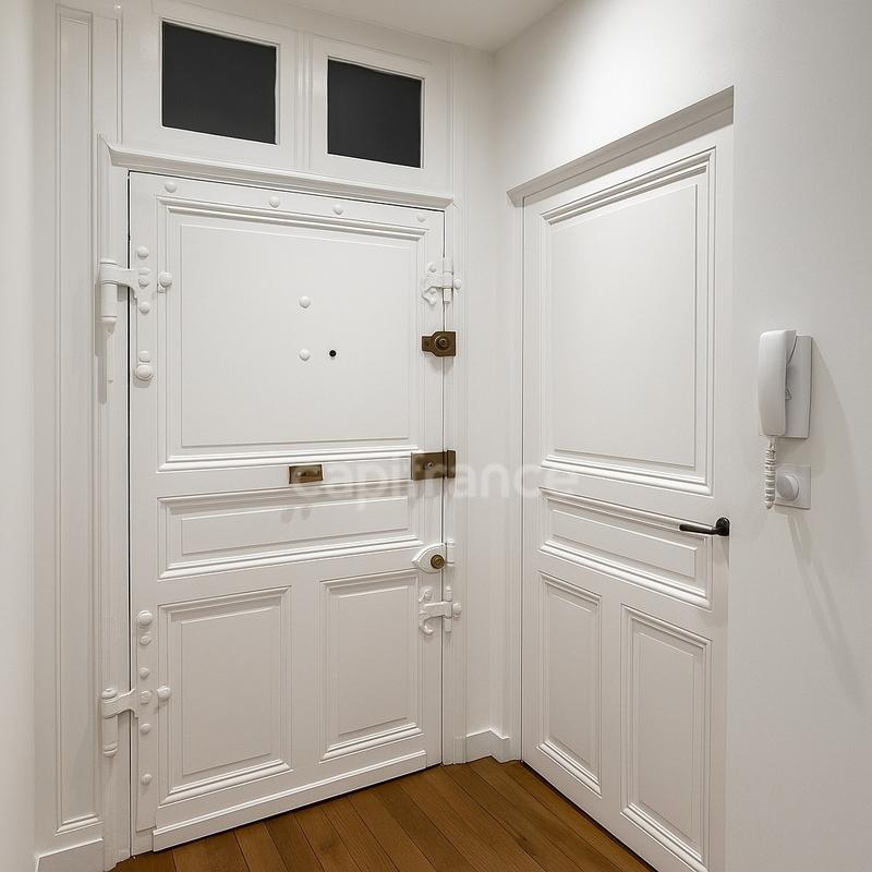 Appartement bourgeois - 250 m² - 7 pièces