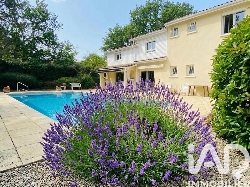 Maison - 190 m² - 6 pièces