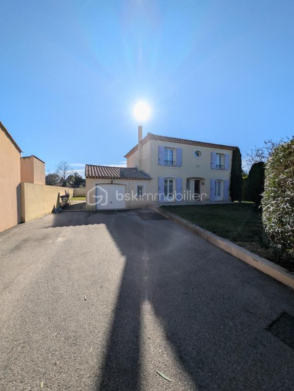 Maison - 136 m² - 5 pièces