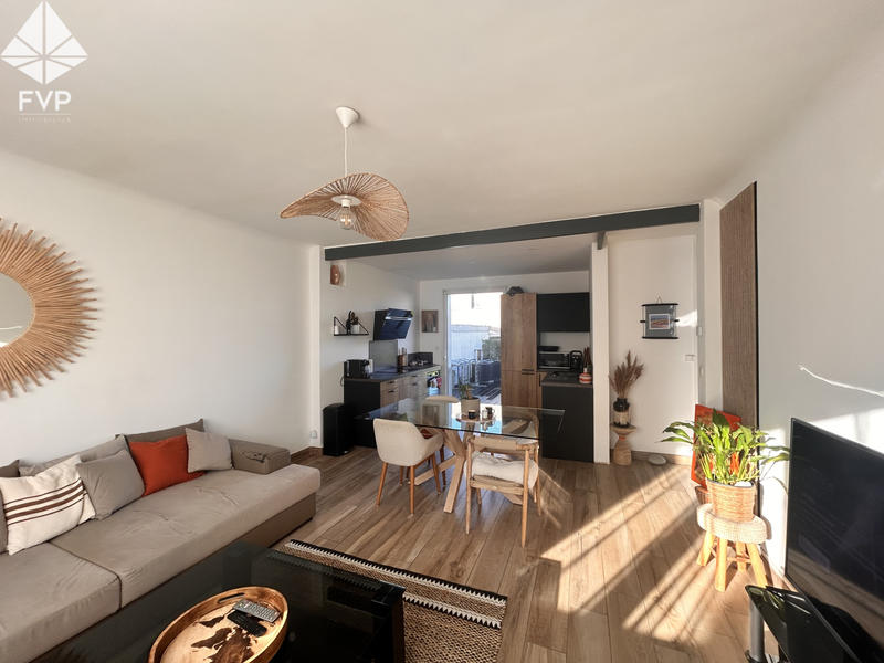 Maison - 96 m² - 6 pièces