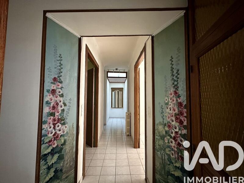 Maison de village - 257 m² - 12 pièces