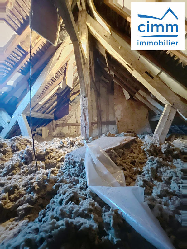 Maison traditionnelle - 159 m² - 4 pièces