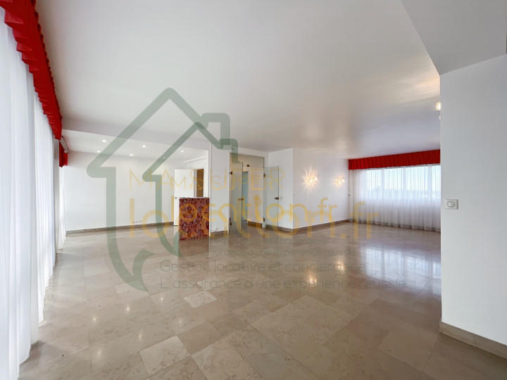 Appartement - 145 m² - 5 pièces