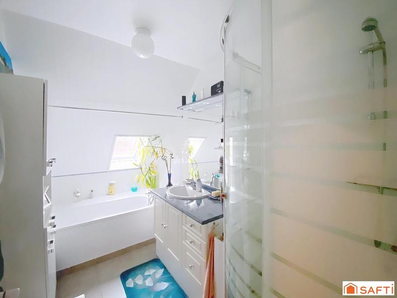 Maison - 93 m² - 6 pièces