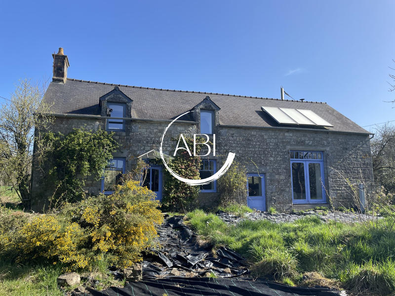 Maison ancienne - 137 m² - 3 pièces