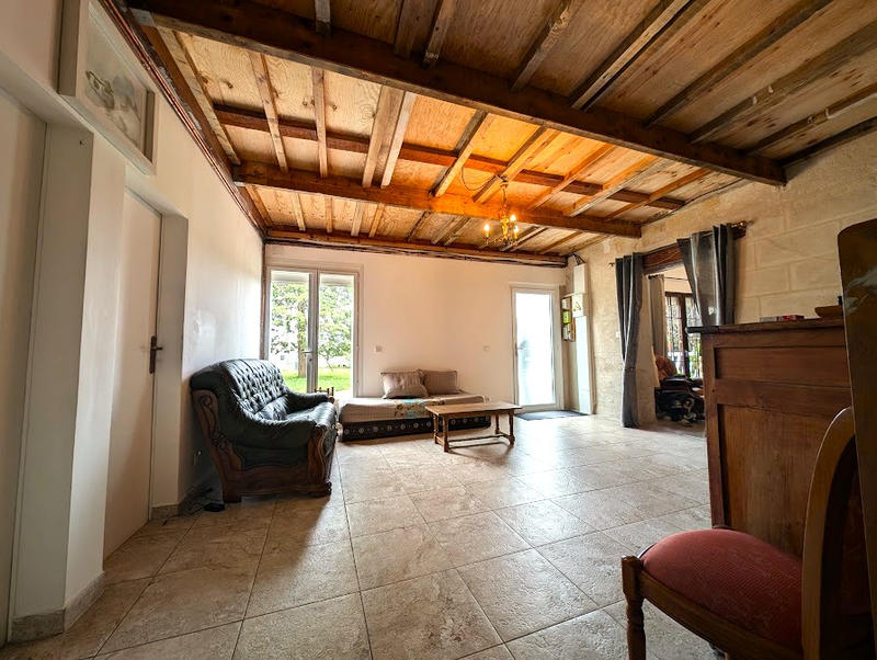 Maison - 180 m² - 9 pièces