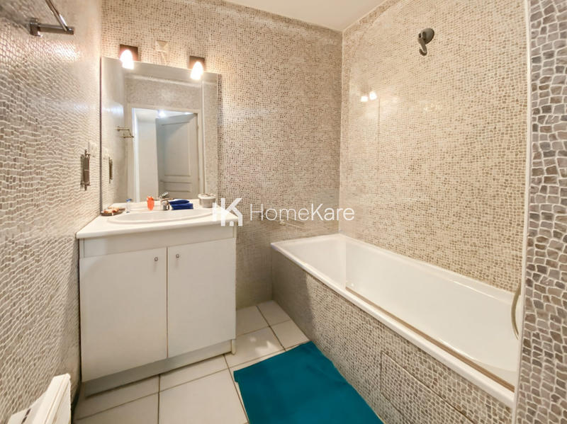 Appartement - 90 m² - 4 pièces