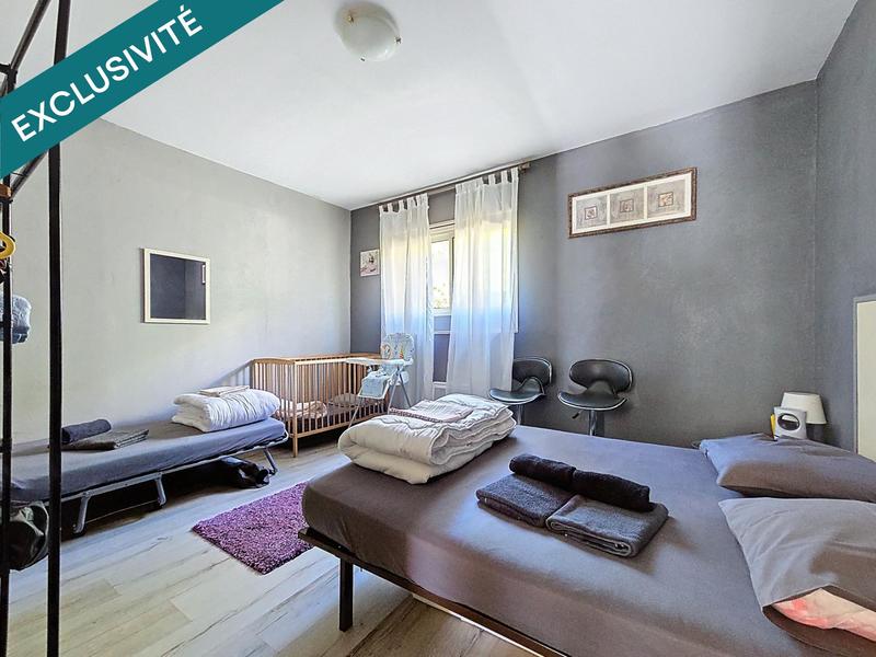 Maison - 230 m² - 10 pièces