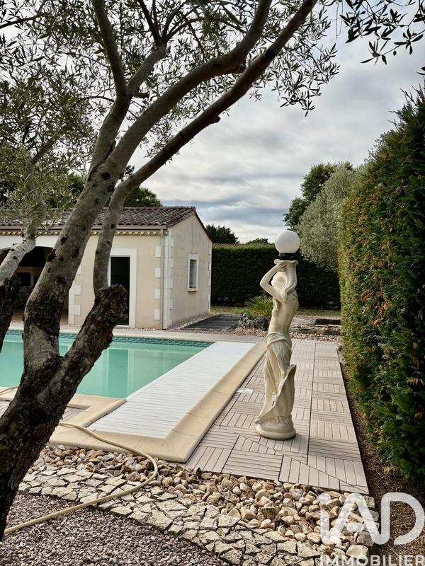 Maison - 226 m² - 6 pièces