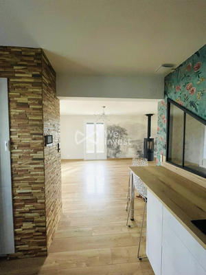 Maison - 205 m² - 7 pièces