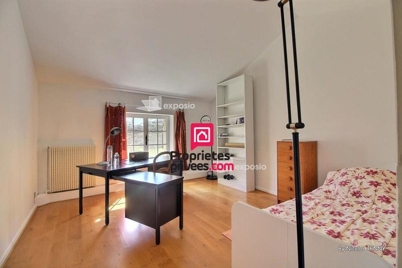 Maison - 266 m² - 7 pièces