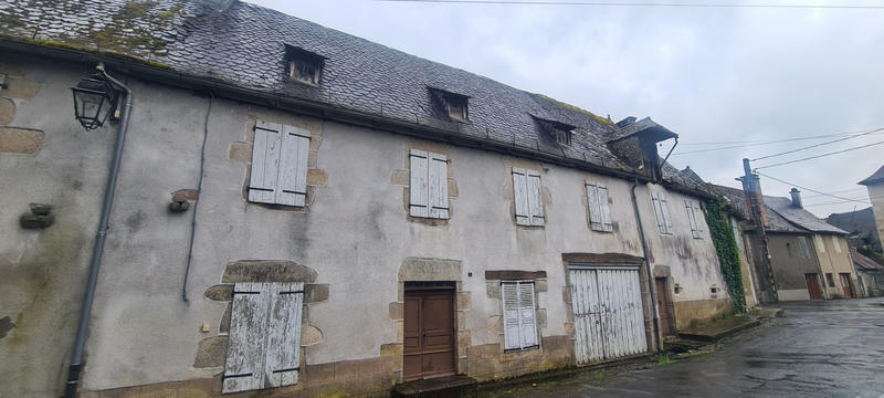 Maison - 200 m² - 8 pièces