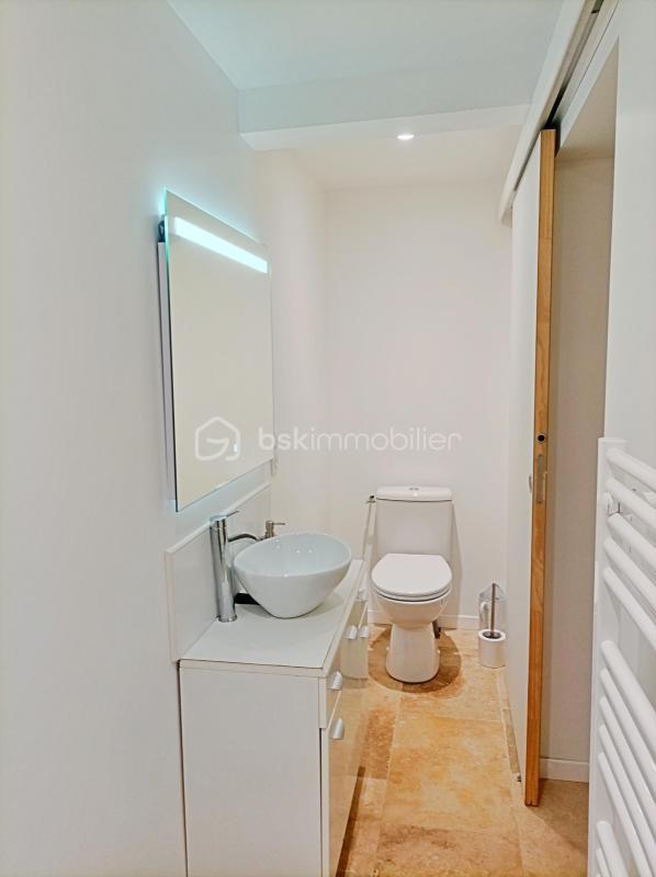 Demeure - 114 m² - 7 pièces