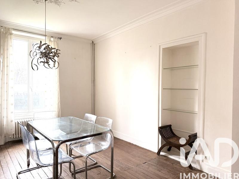 Maison - 317 m² - 9 pièces