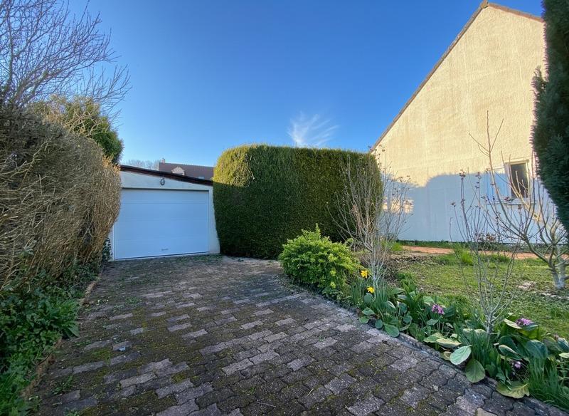 Maison - 181 m² - 9 pièces