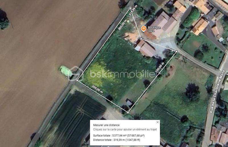 Maison - 200 m² - 1 pièce