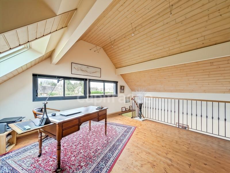 Maison - 246 m² - 9 pièces