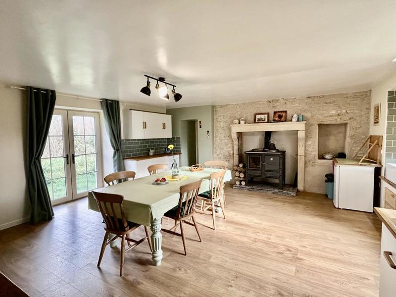 Maison - 150 m² - 5 pièces