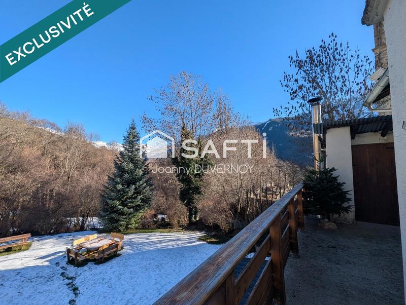 Maison - 238 m² - 8 pièces