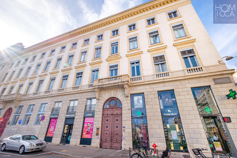 Appartement - 126 m² - 4 pièces