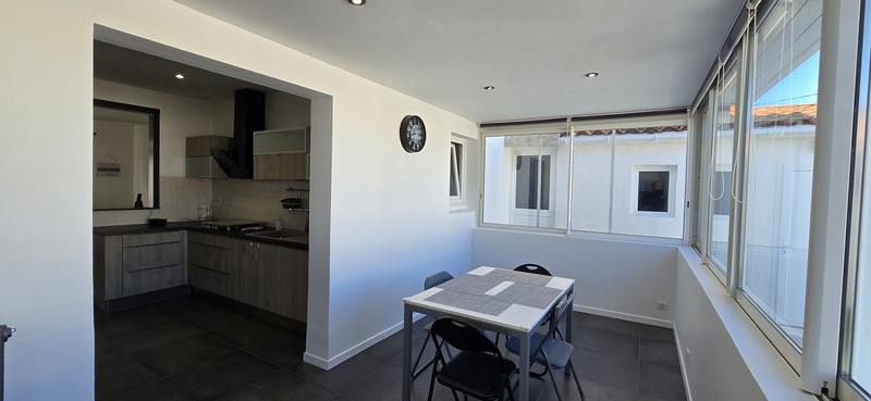 Maison - 140 m² - 8 pièces