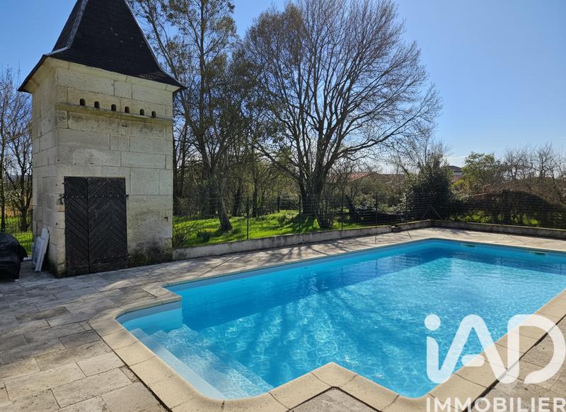 Maison - 260 m² - 8 pièces