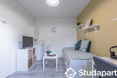 Chambre - 10 m² - 1 pièce