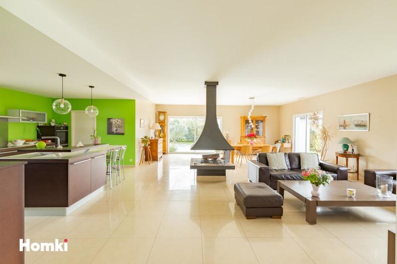 Maison - 192 m² - 5 pièces