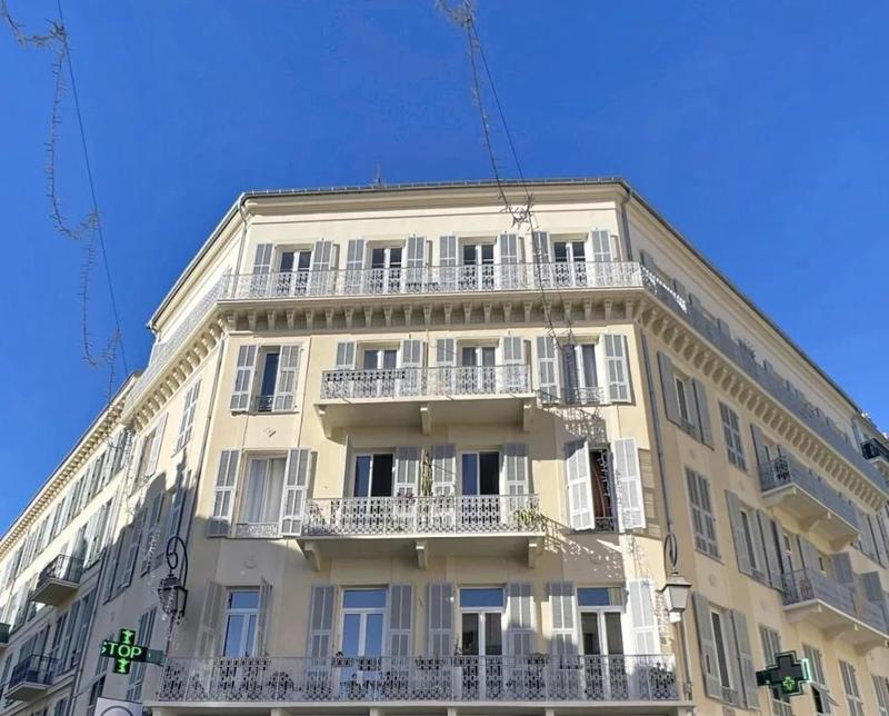 Appartement - 142 m² - 6 pièces