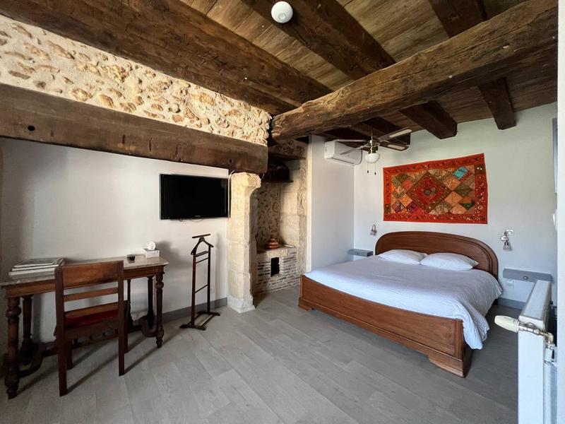 Maison traditionnelle - 440 m² - 13 pièces