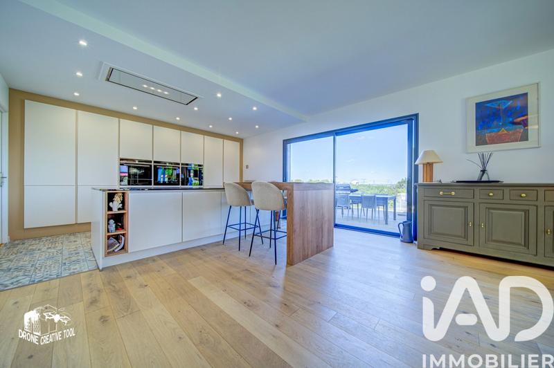 Maison - 181 m² - 7 pièces